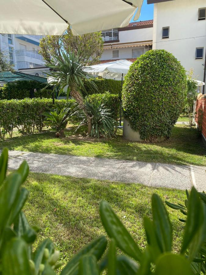 Residenza Canova Lignano Sabbiadoro Kültér fotó