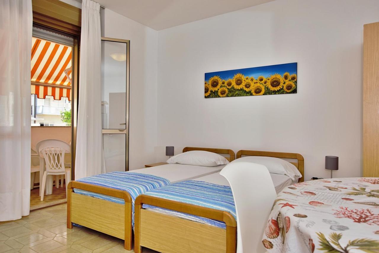 Residenza Canova Lignano Sabbiadoro Kültér fotó